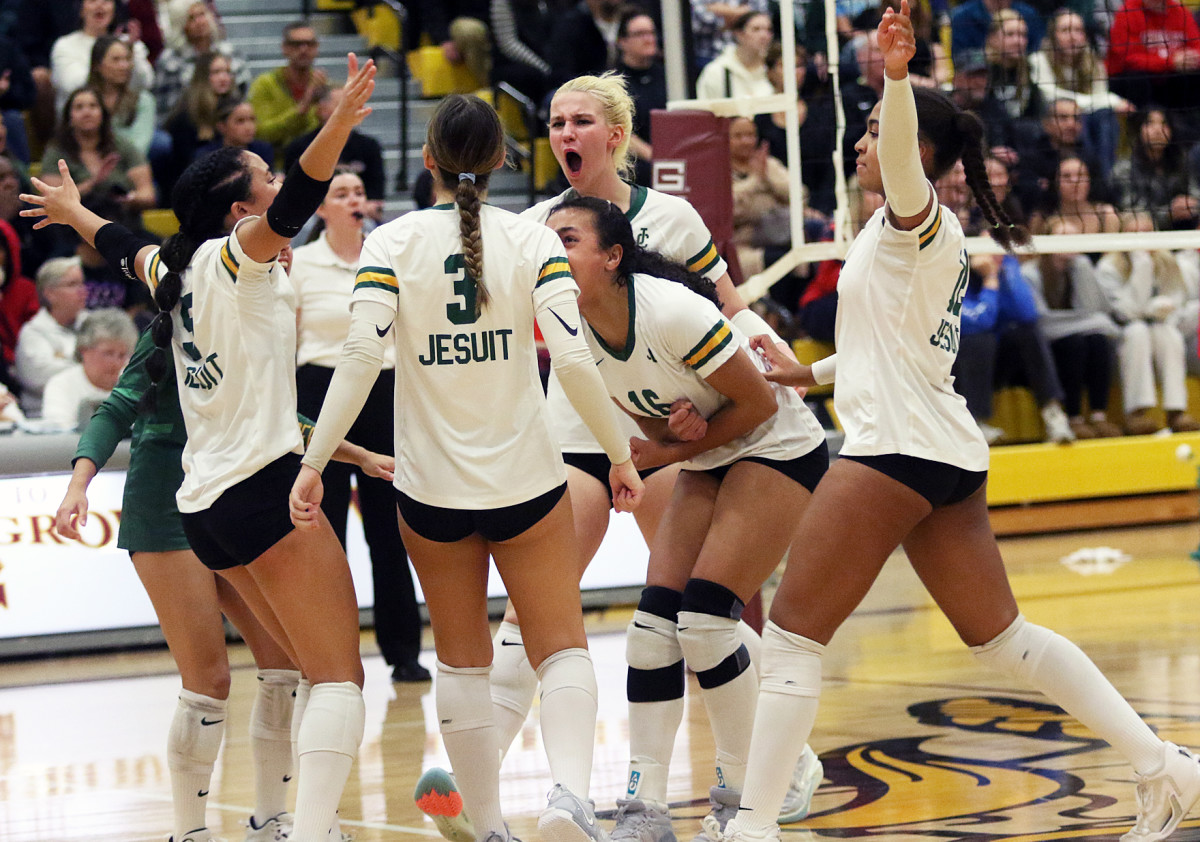 a Jesuit Oregon City 6A Oregon volleyball final November 4 2023 Dan Brood 12